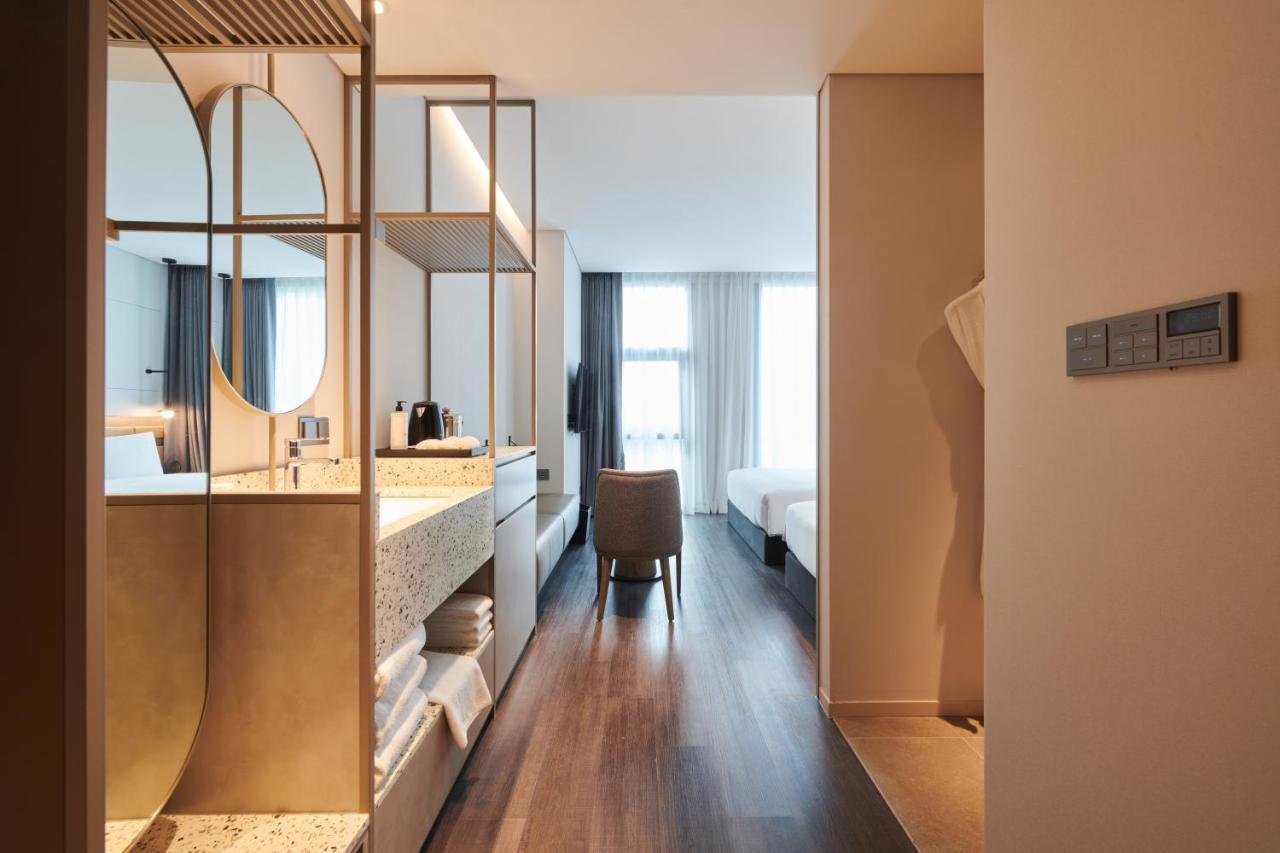 Nine Tree Premier Rokaus Hotel Seoul Yongsan Esterno foto
